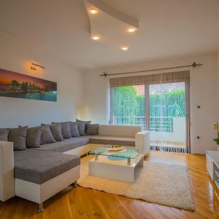 Villa Tea In Imotski, Private Pool