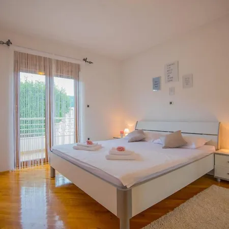 Villa Tea In Imotski, Private Pool